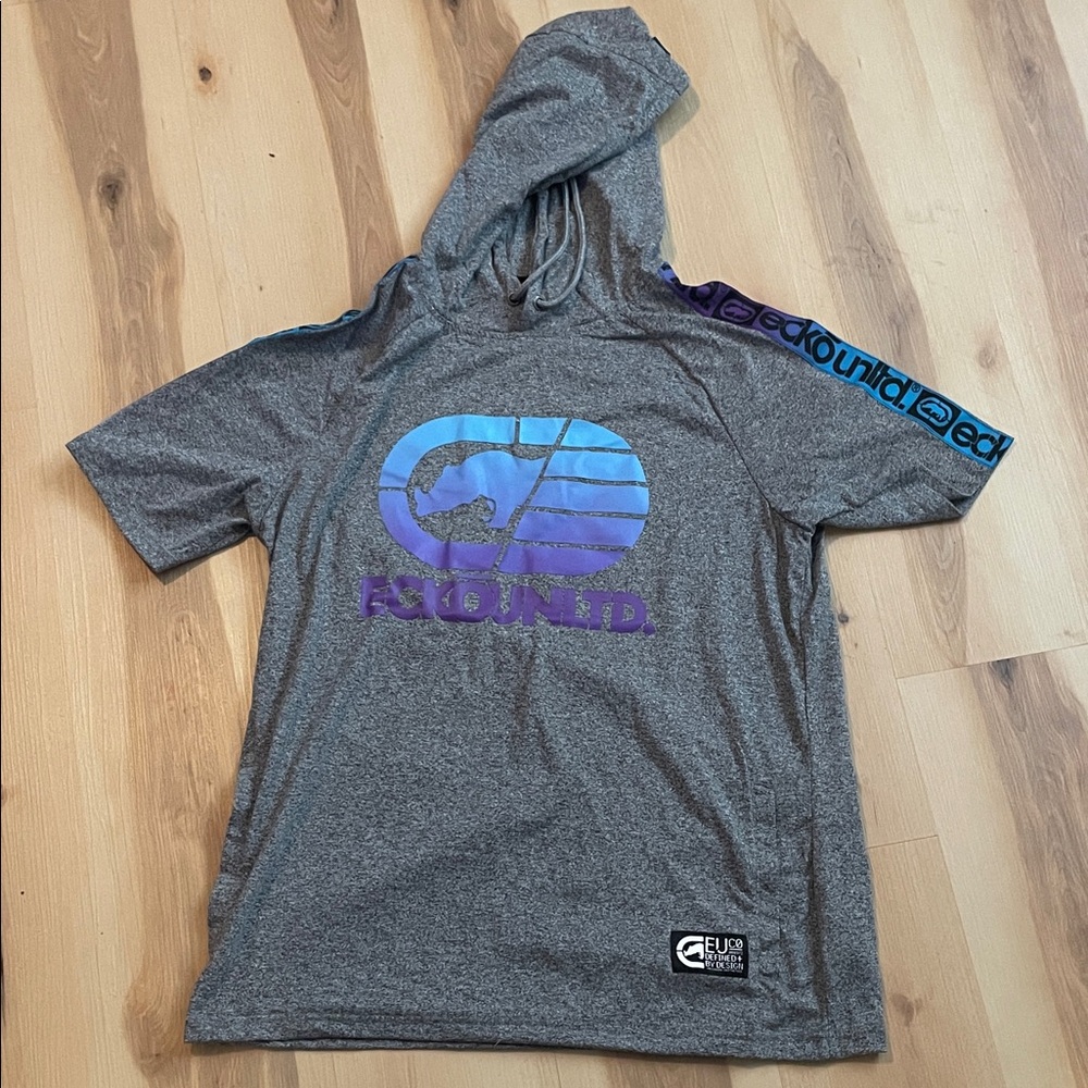 Ecko Unlimited Gray Tee with Blue and Purple Accents